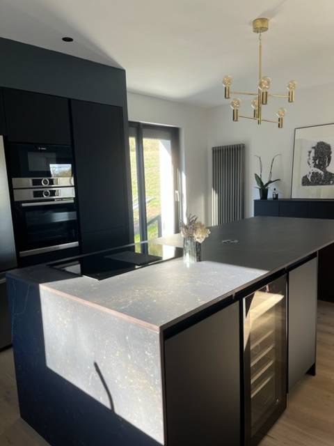 Cuisiniste à Villefranche sur Saone pour la conception de cuisine contemporaine