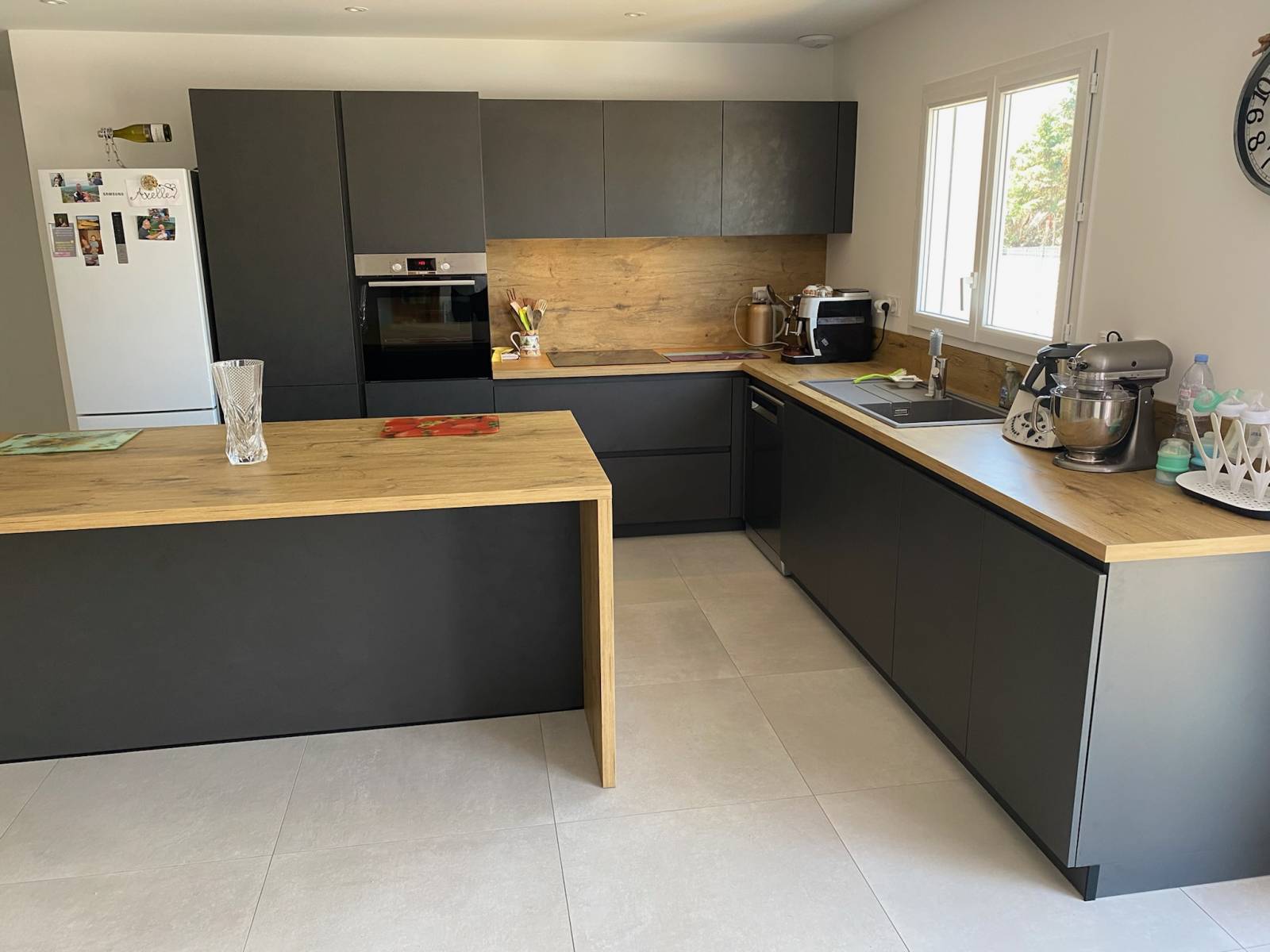 Conception d'une cuisine design par un cuisiniste à Villefranche sur Saone