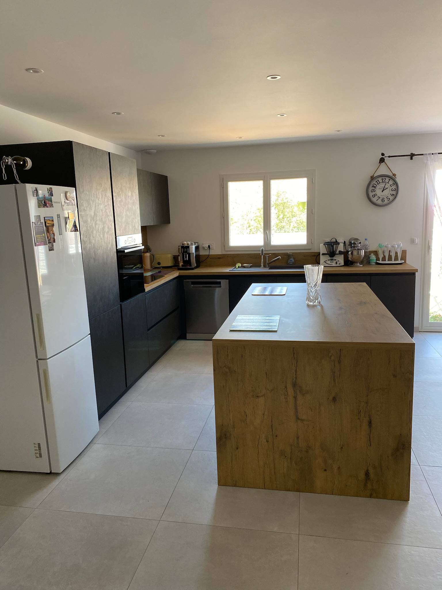 conception et l’installation de cuisine haut de gamme par cuisiniste à Anse