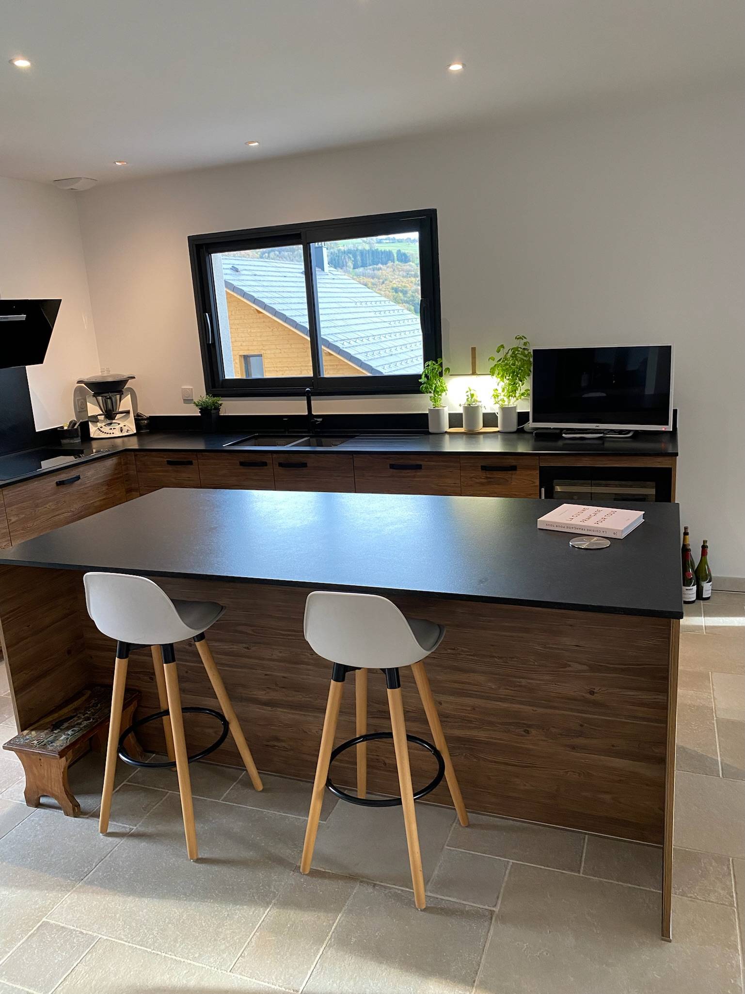 Cuisine sur mesure conçue par un cuisiniste à champagne au Mont d’Or