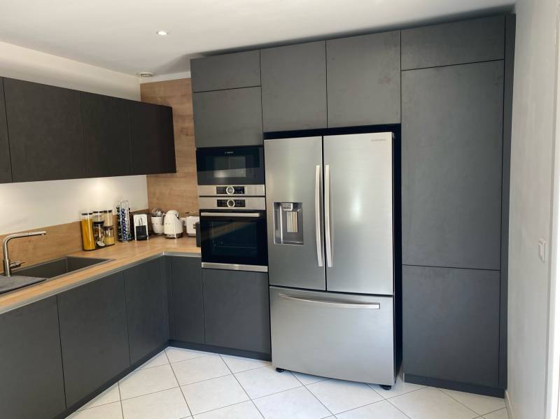 cuisine bois et noire brignias