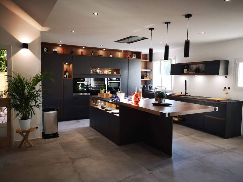 cuisiniste avec ilot industriel 