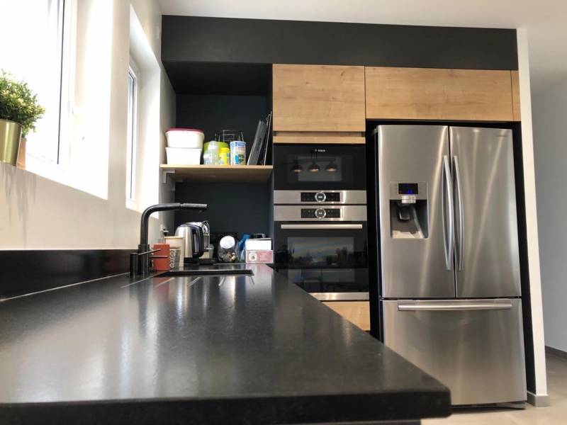 cuisine moderne noire et bois villefranche sur saone