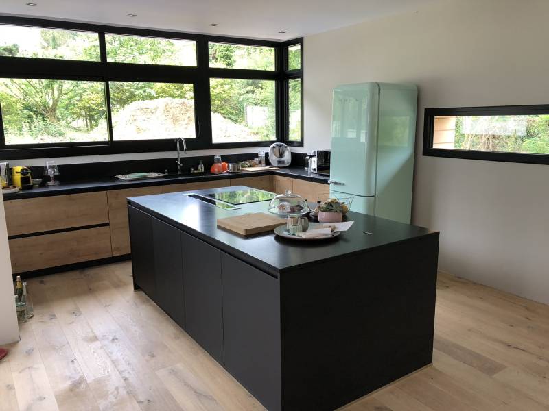 installation cuisine bois lyon