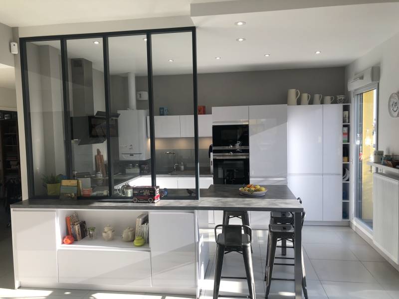 cuisine blanche sans poignées lyon 6