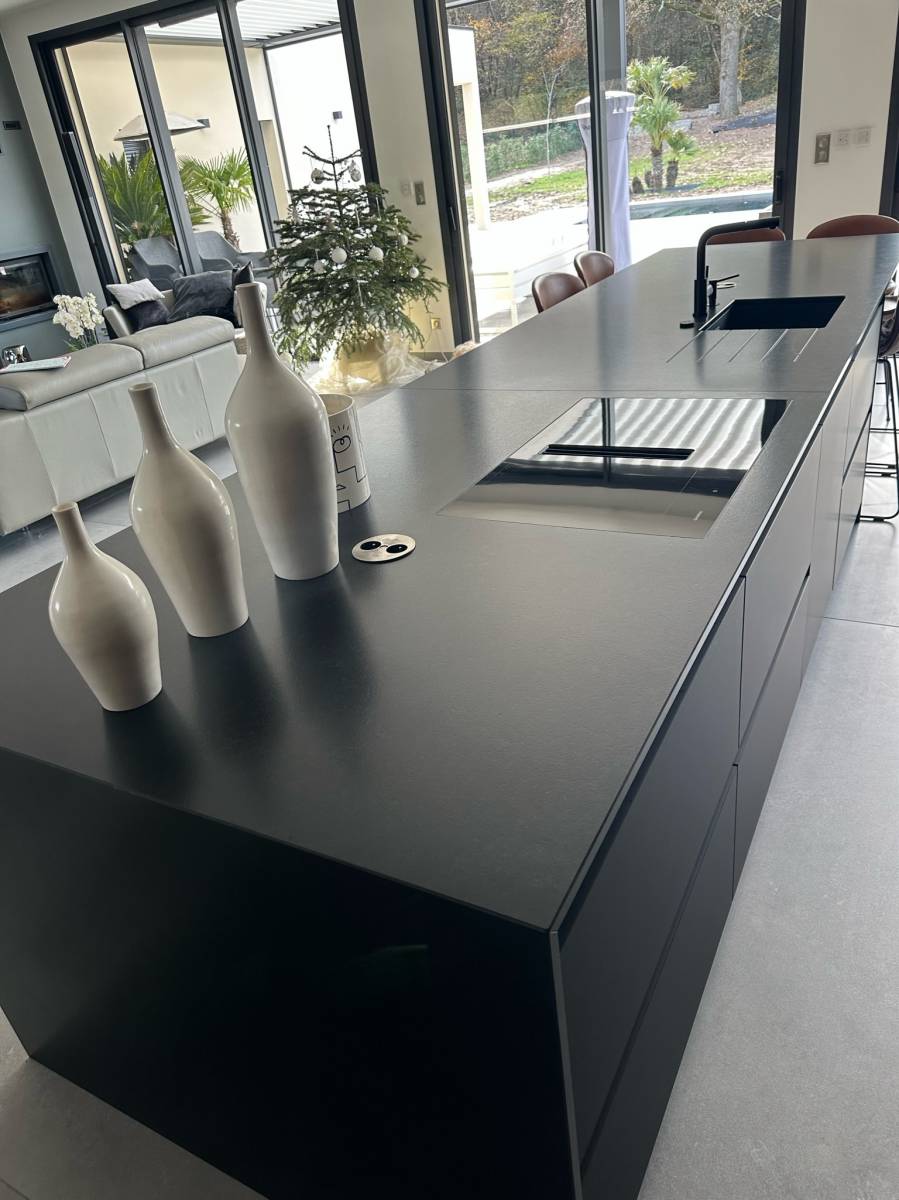 cuisiniste proposant des cuisines aménagées haut de gamme à lyon