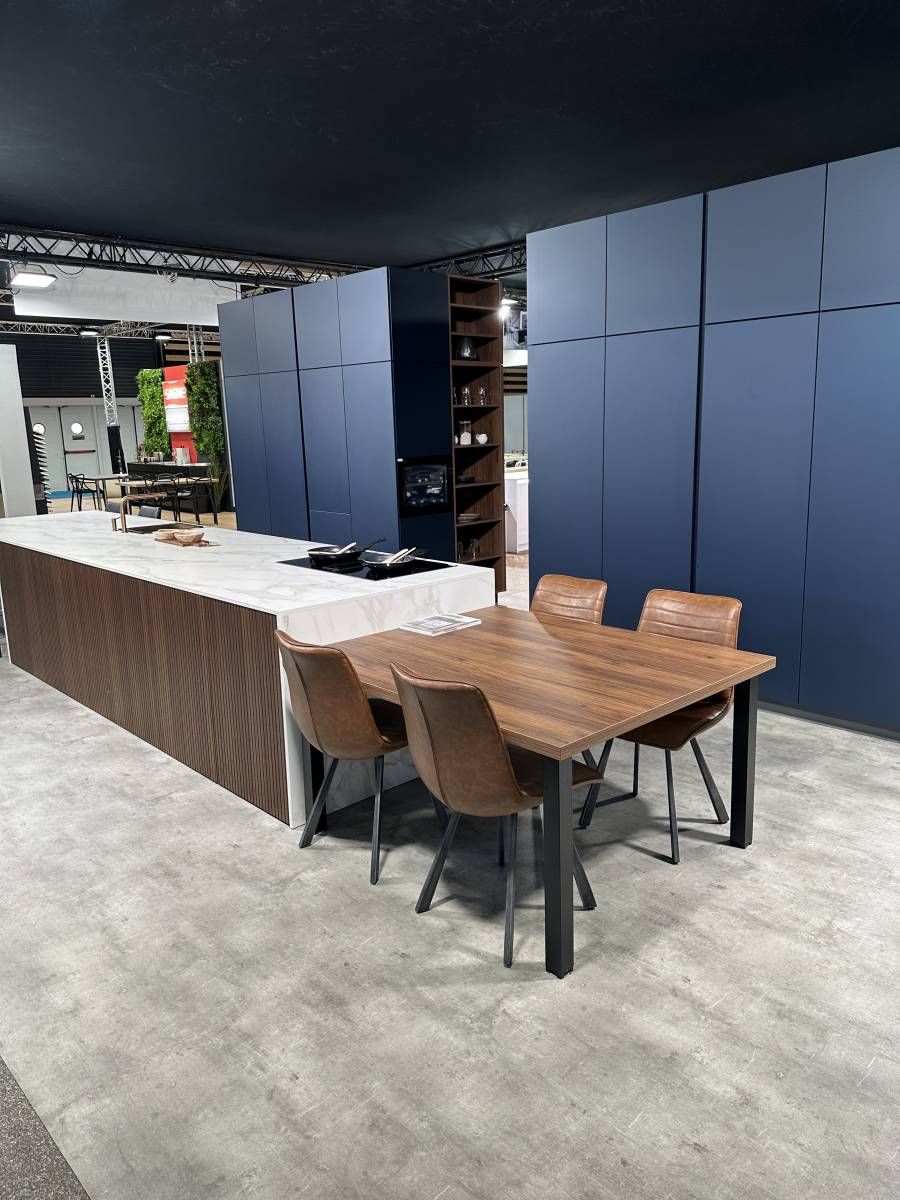 cuisine en noyer foncé à lyon