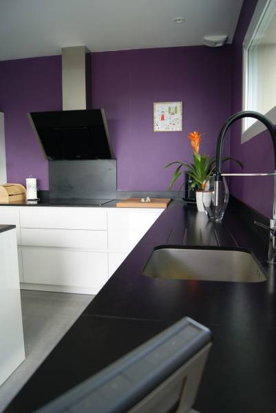 Cuisine avec plan de travail en granit à saint priest