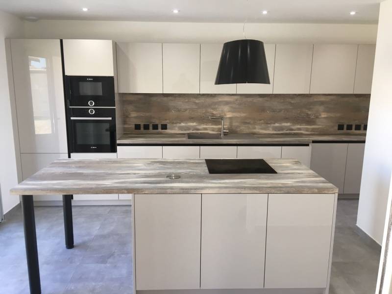 poseur de cuisines équipées a frans dans l'ain