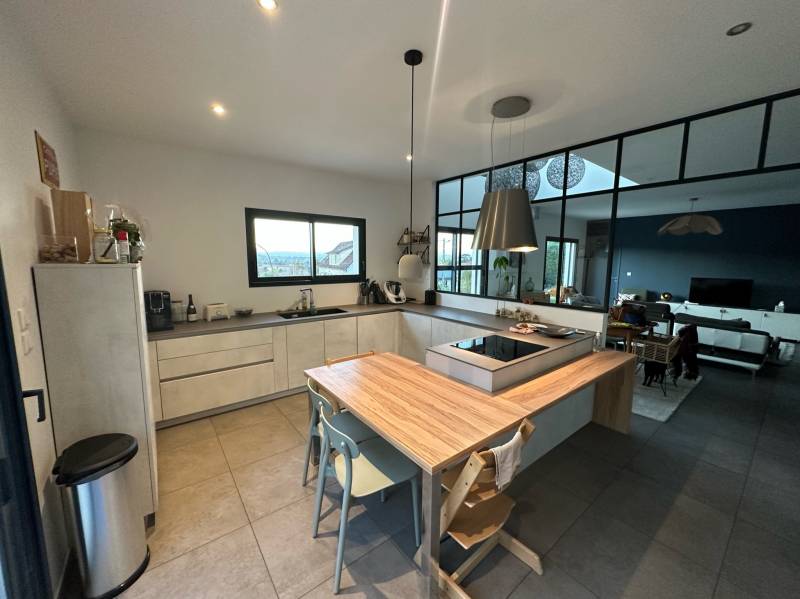 Les cuisines industrielles avec verrière à Saint-Priest