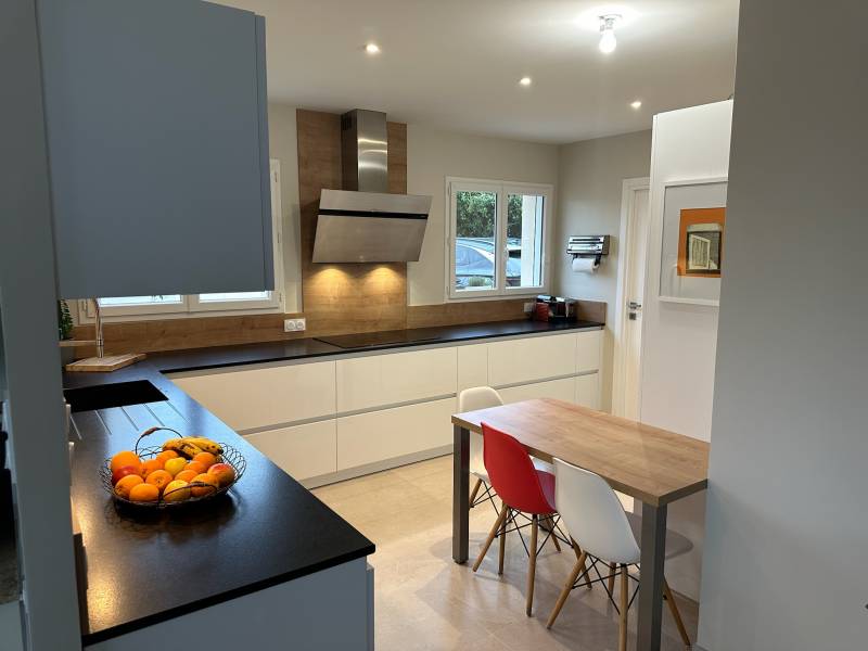 cuisiniste près de charly