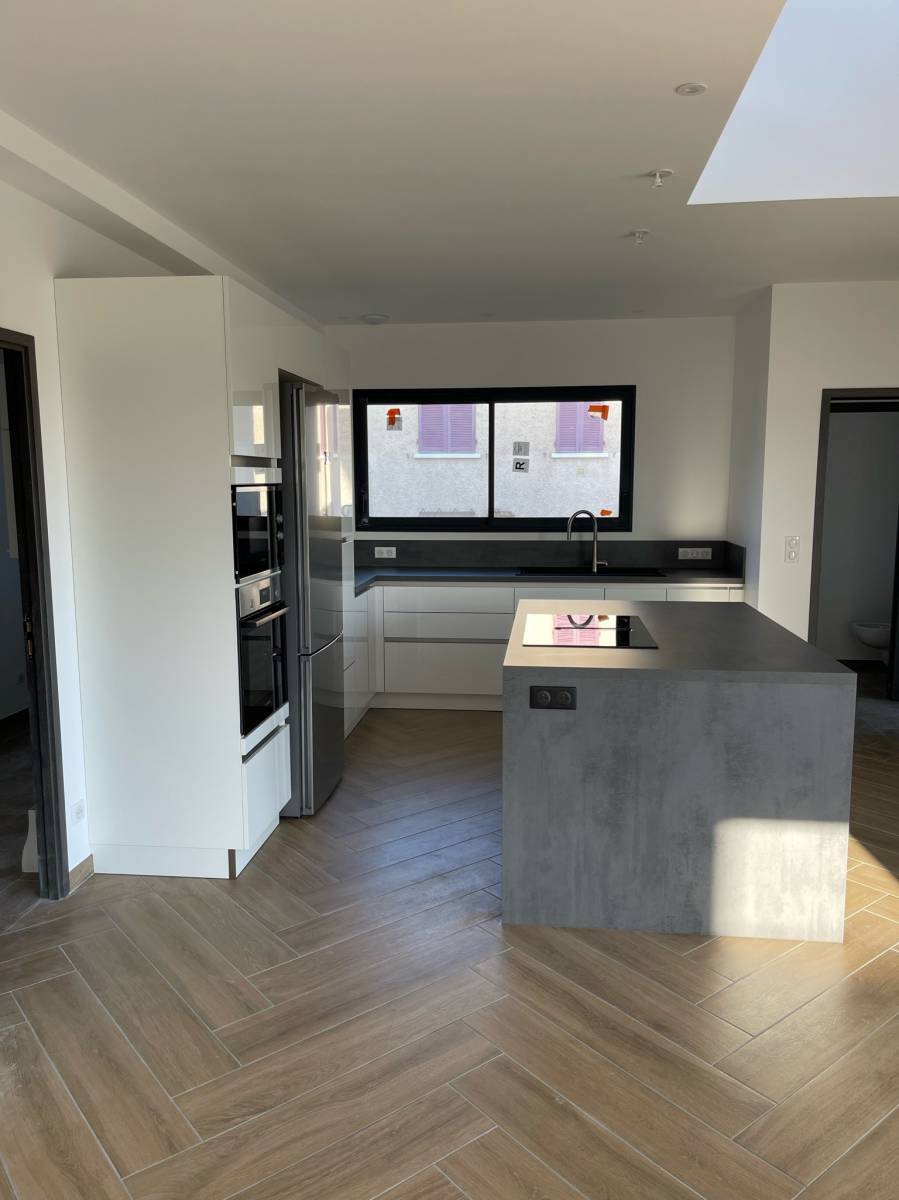 cuisiniste soucieu en jarest