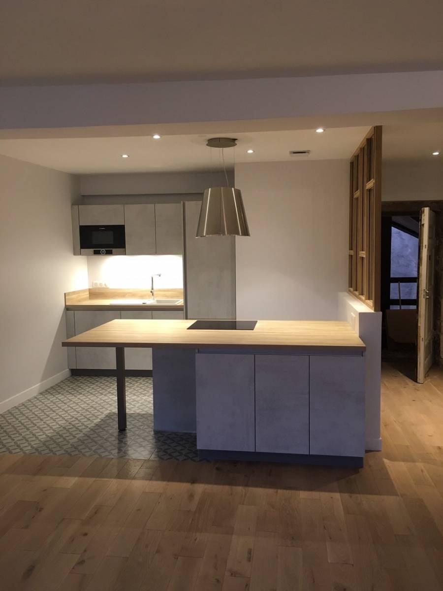 cuisine avec plan table bois lyon 5