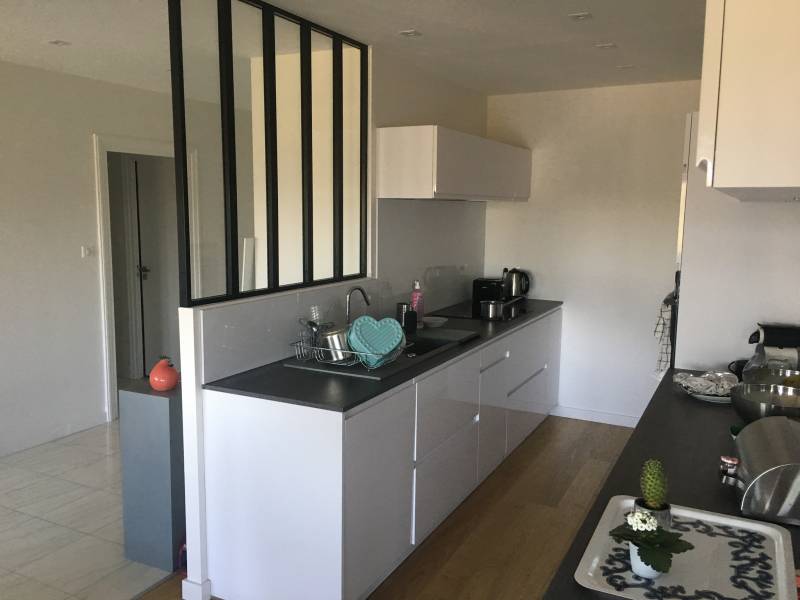 Pose de cuisine avec verriere a chambéry