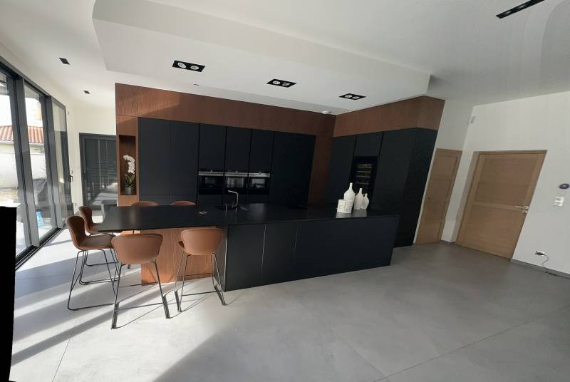 Cuisine équipe bois et noire à lyon