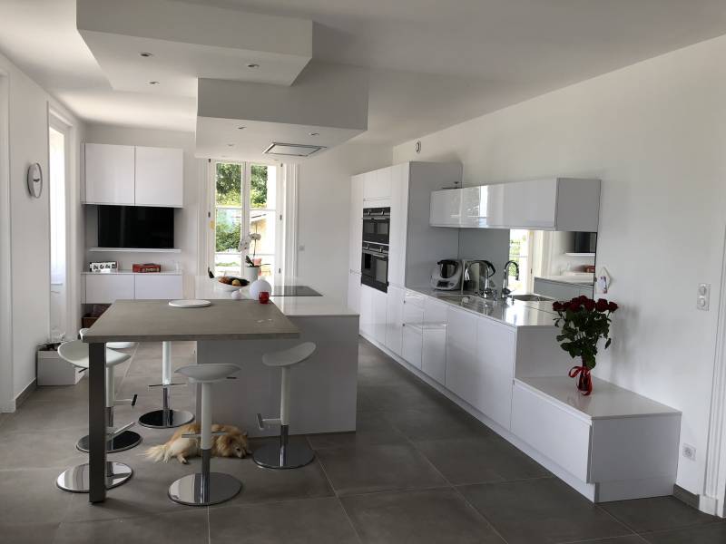 cuisine blanc laqué sur mesure à lyon