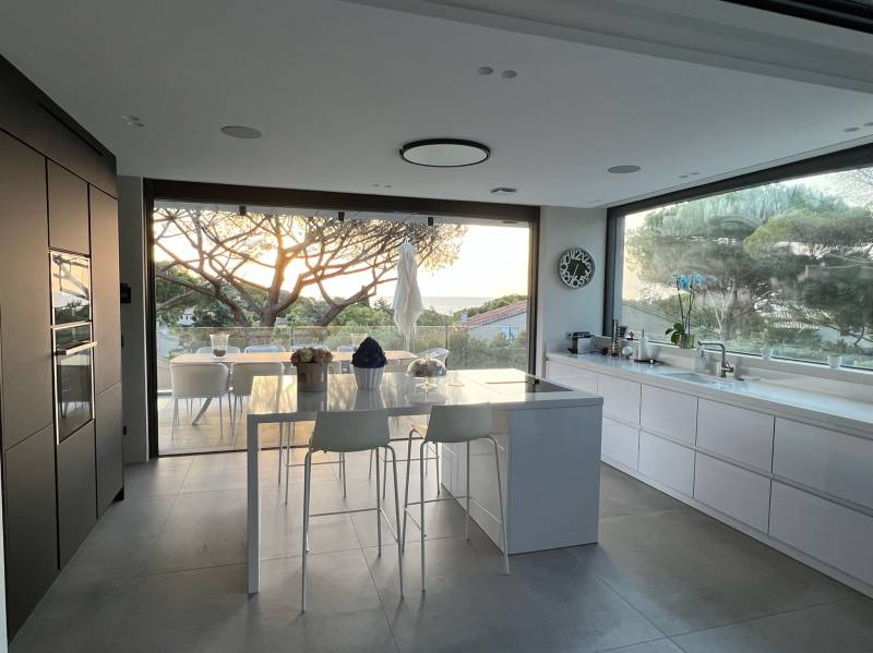 cuisine blanche sans poignée lyon