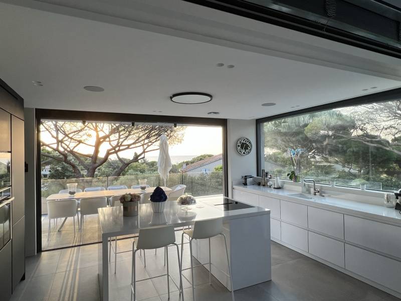 Installation de cuisine équipée à Ecully