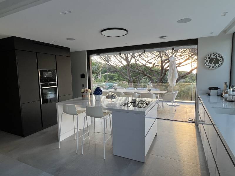 Schott cuisines votre cuisiniste à Ecully