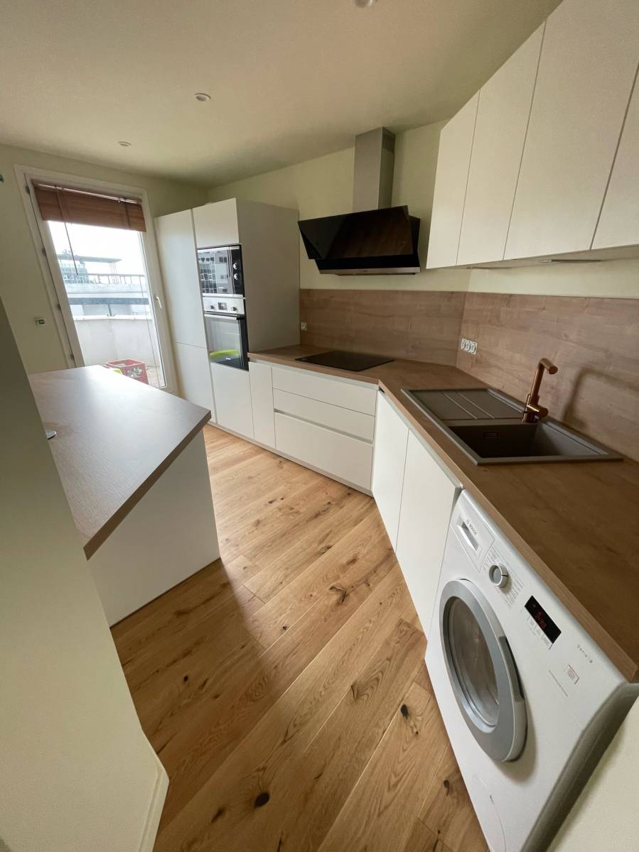 Fabricant de cuisine blanc et bois à Lyon