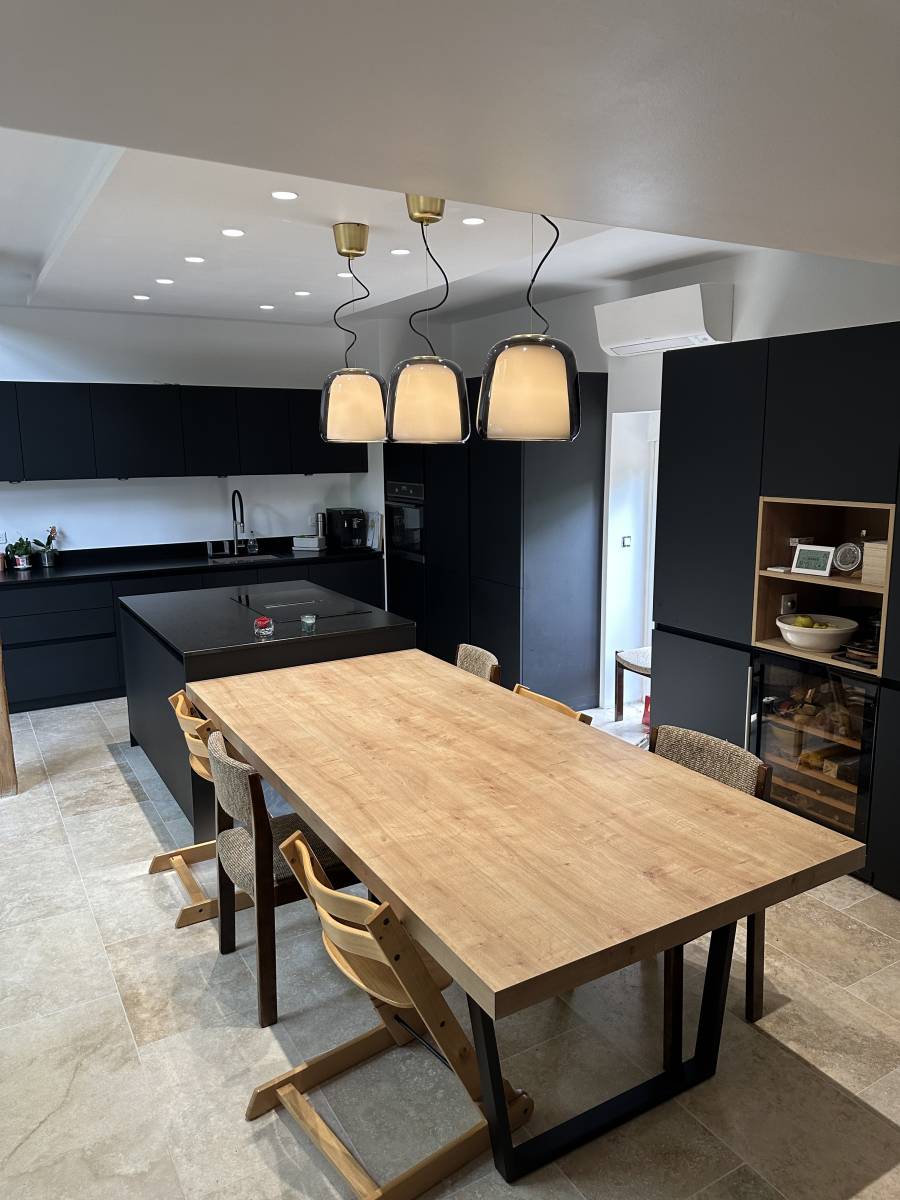 Cuisiniste proposant plans techniques à grigny