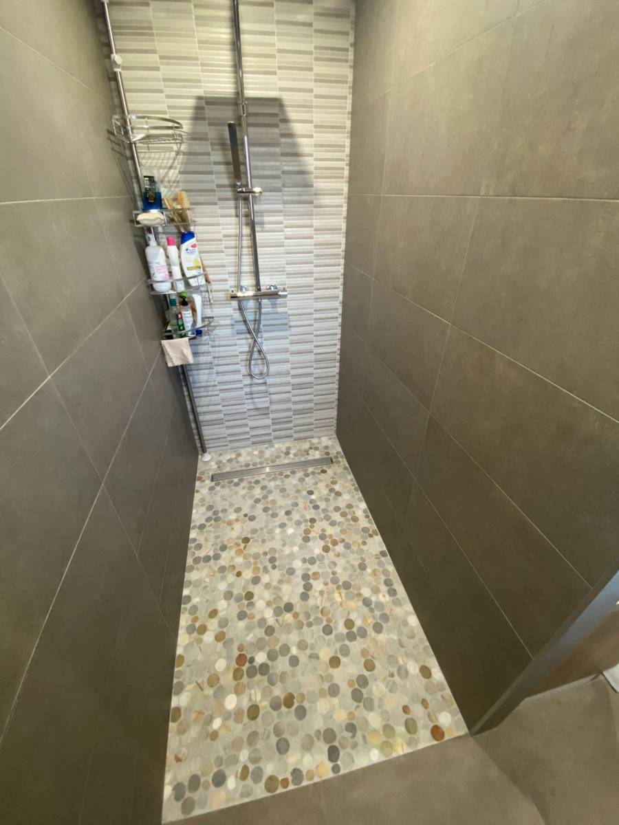 douche avec galets lyon