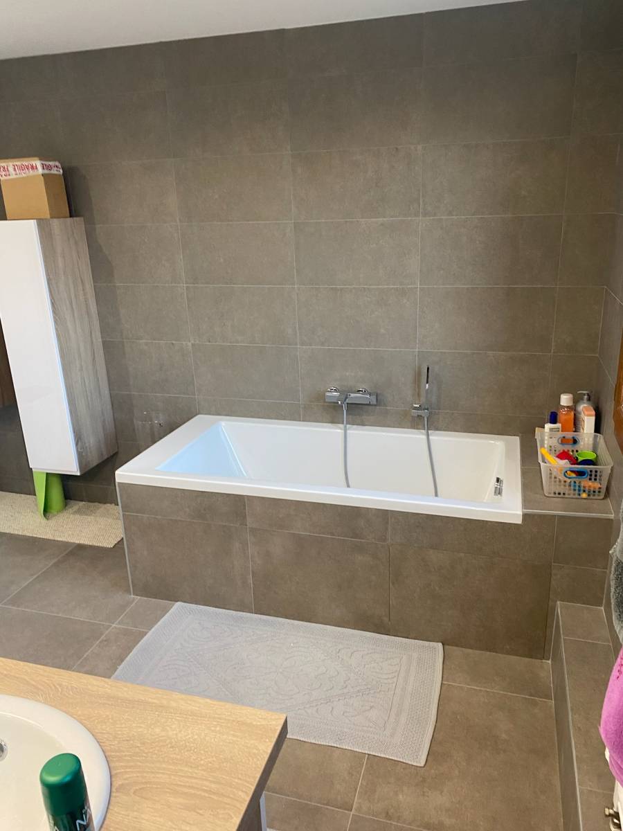 Baignoire dans salle de bain lyon
