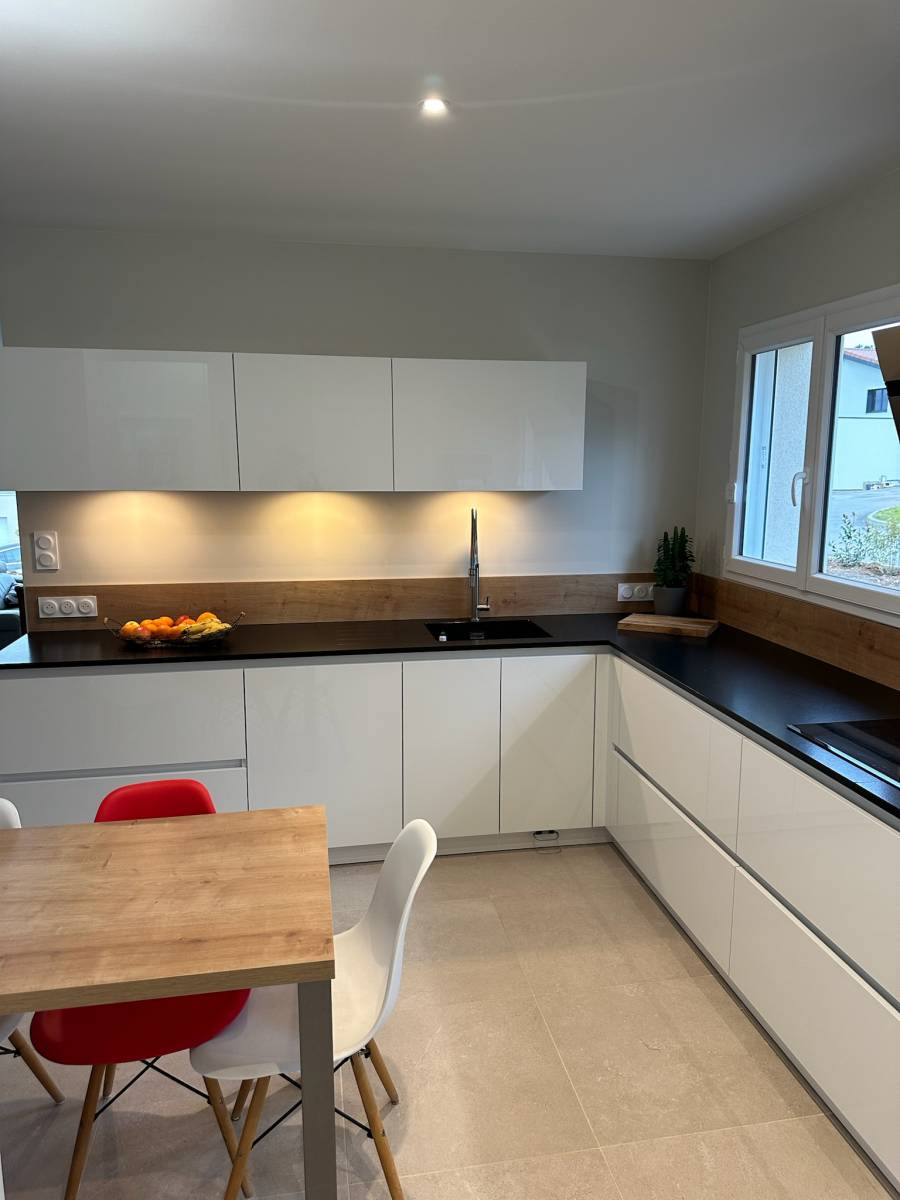 installation cuisine charly