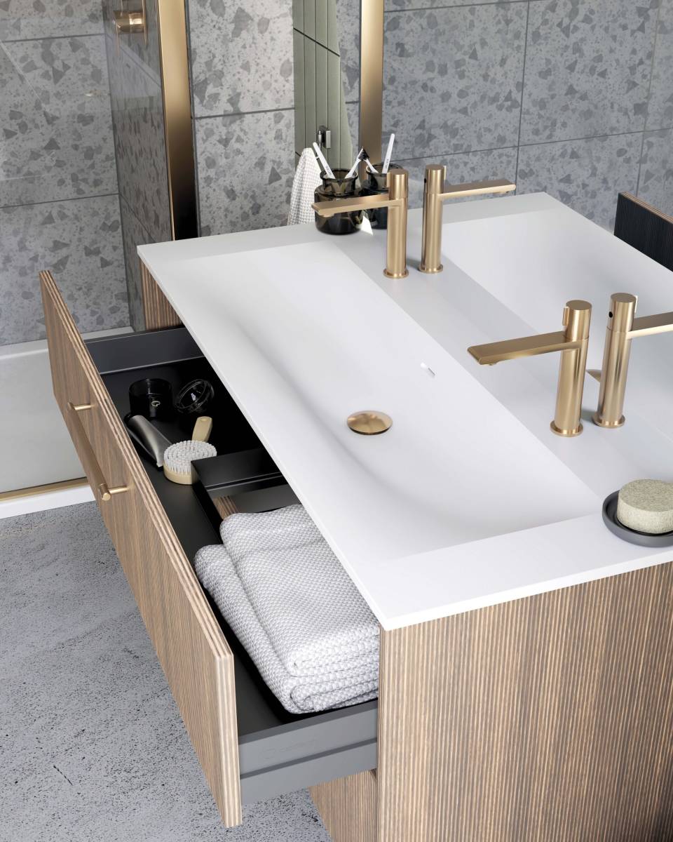 Petite salle de bain à Lyon : douche italienne & parquet